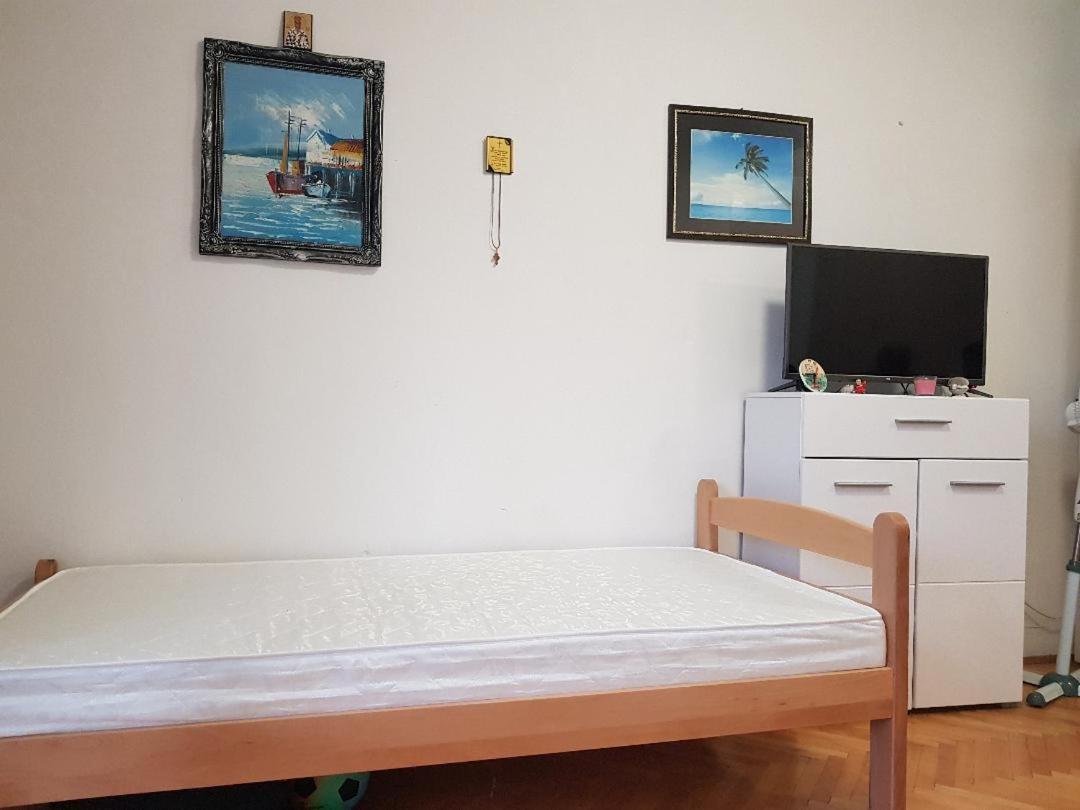 Apartman Na Najboljoj Lokaciji , Nedaleko Od Plaze Bar Eksteriør bilde